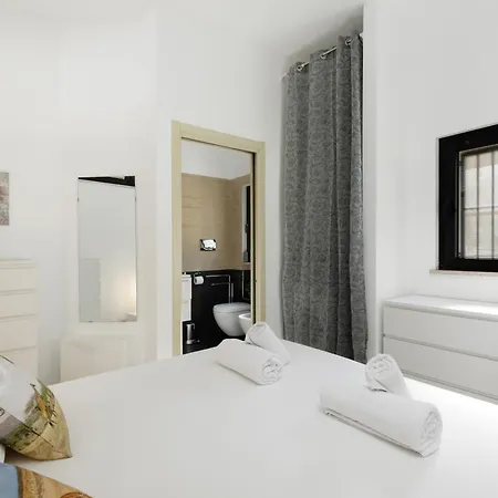 Апартаменты 5 Min Walk To M1 Metro - Private - Citylife *