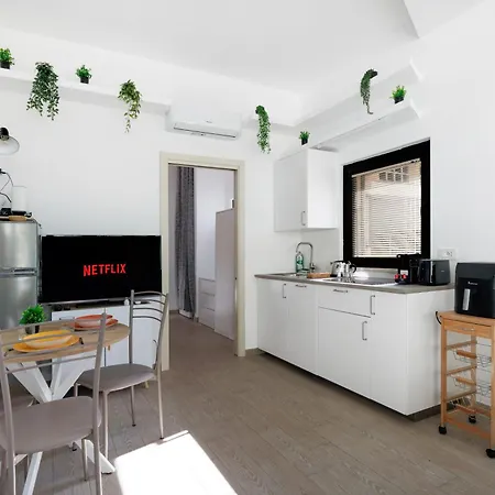 5 Min Walk To M1 Metro - Private - Citylife Апартаменты *